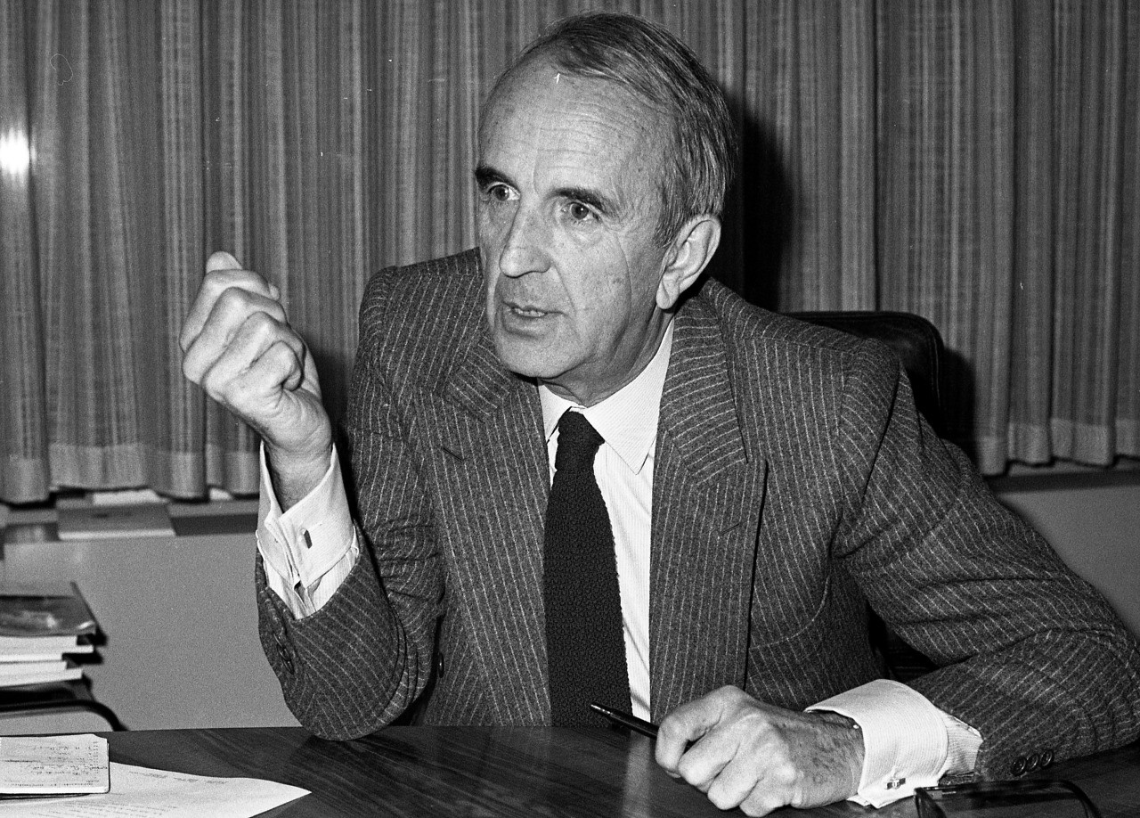 La fondateur de Canal+, André Rousselet, est mort hier (1922-2016 ...