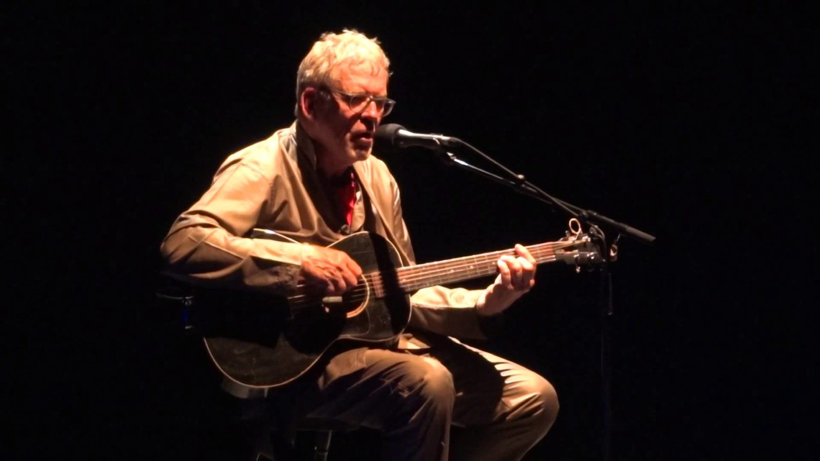 Dick Annegarn ouvre la première « Verbothèque » au monde dans les Pyrénées