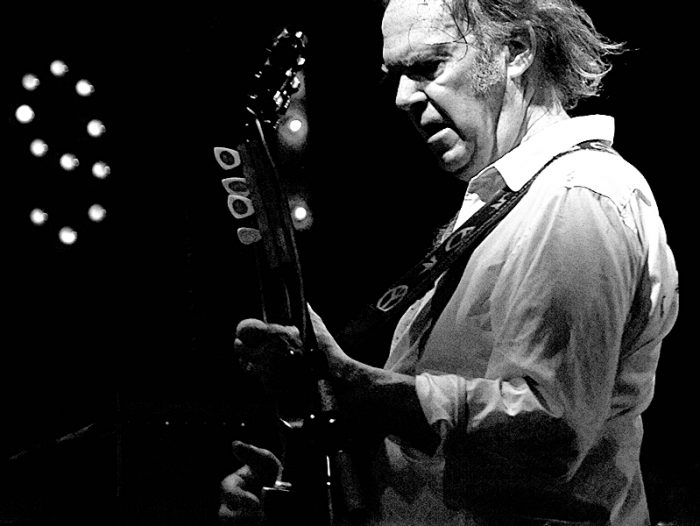 Neil Young met toutes ses archives en ligne, à disposition du monde entier