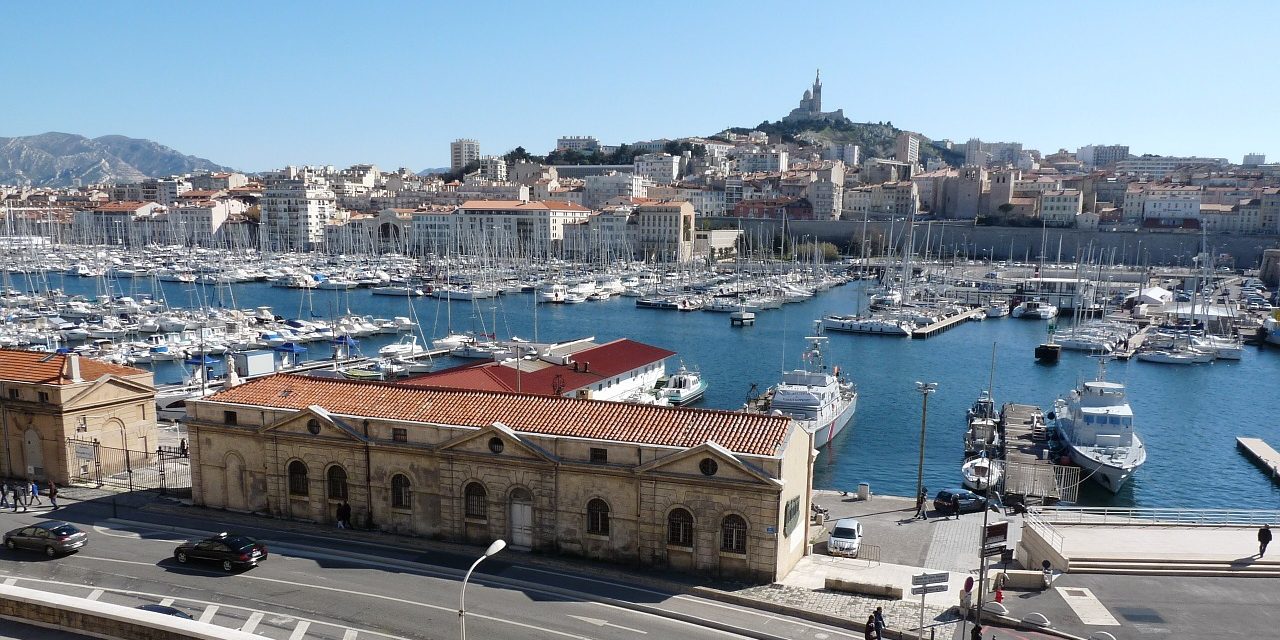 Le Merlan, scène nationale de Marseille, recrute un attaché de production (h/f)