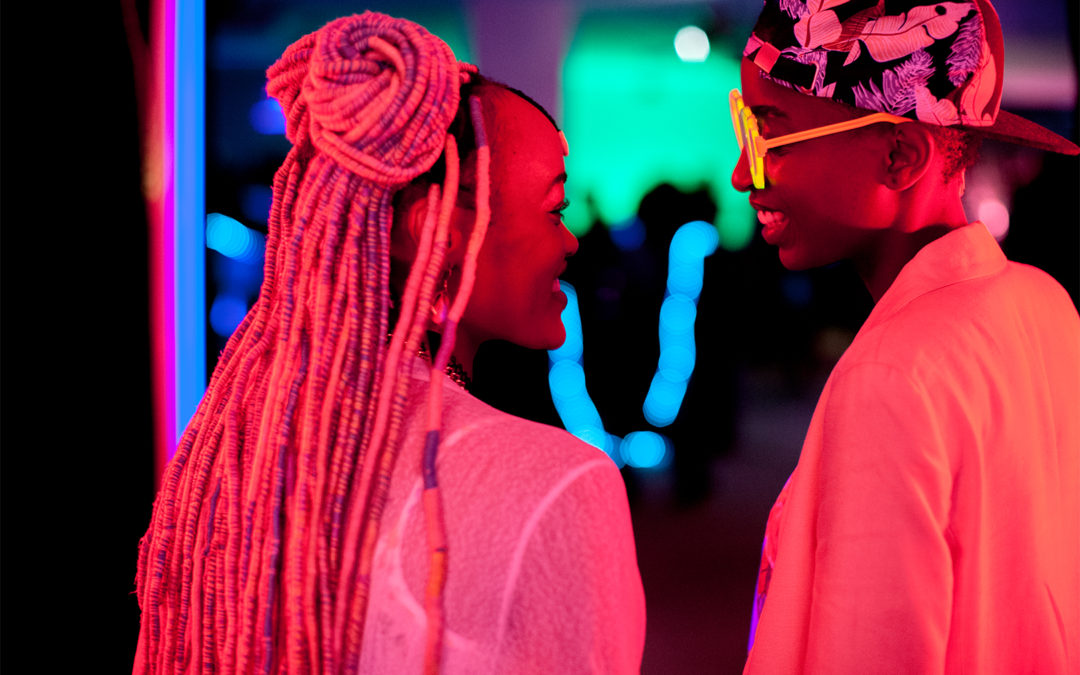 Cannes : le film Rafiki présenté en Un certain regard censuré au Kenya pour «lesbianisme»