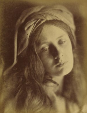 Julia Margaret Cameron, Beatrice, 1866 - Épreuve à l’albumine argentique 33,8 x 26,4 cm - The J. Paul Getty Museum, Los Angeles, États-Unis (DR)