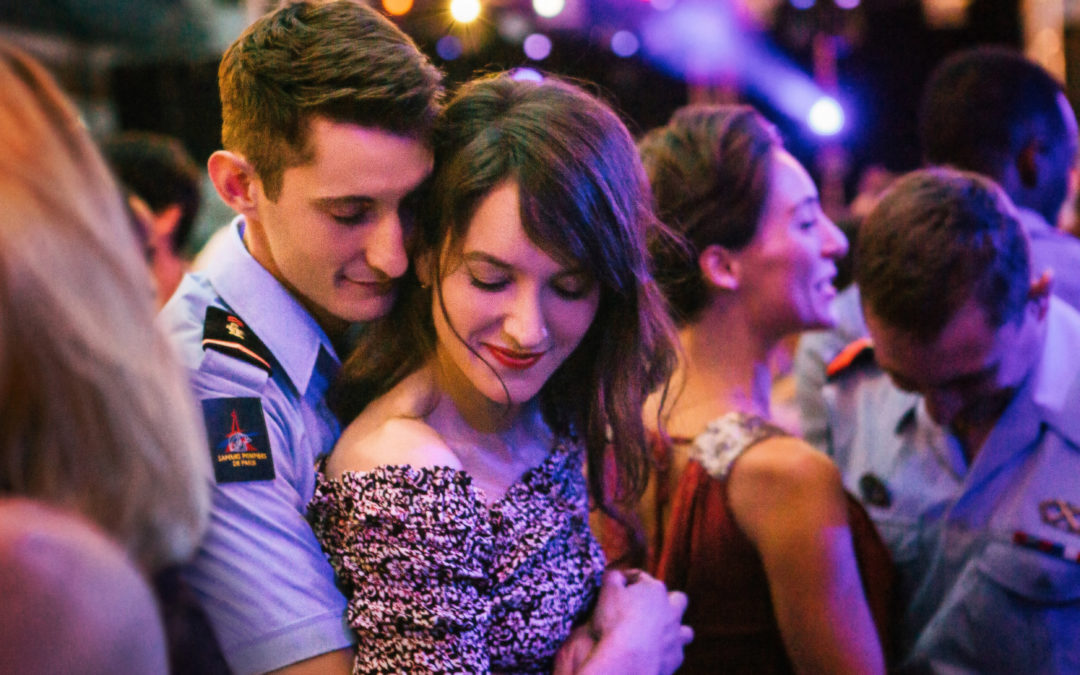 « Sauver ou Périr » : Pierre Niney et Anaïs Demoustier vibrants dans un film parfois excessif