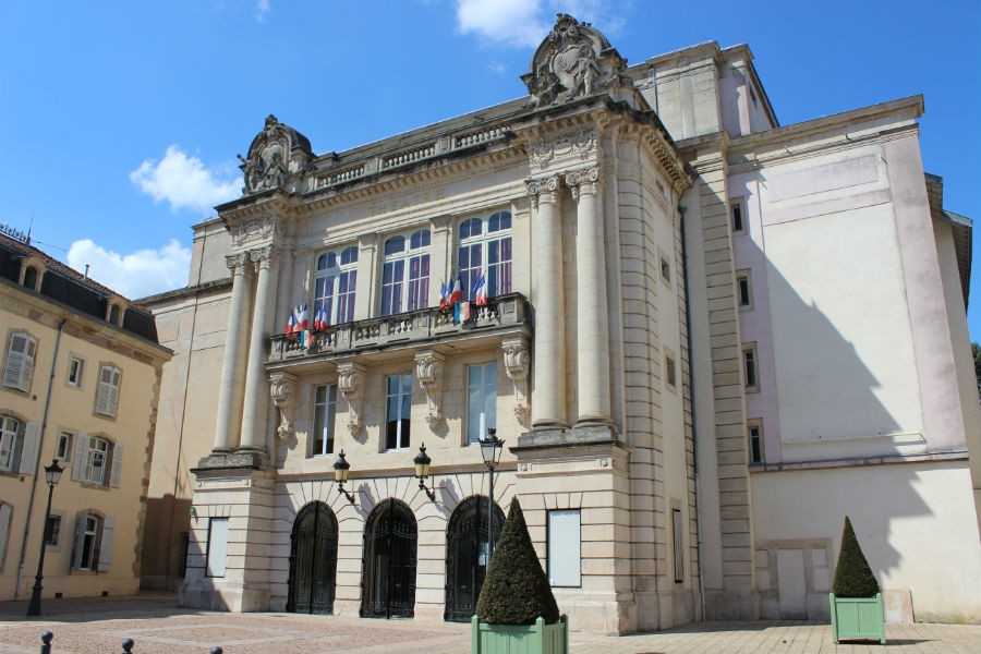 La Méridienne, scène conventionnée pour les écritures scéniques croisées, recrute un régisseur son et vidéo (h/f)