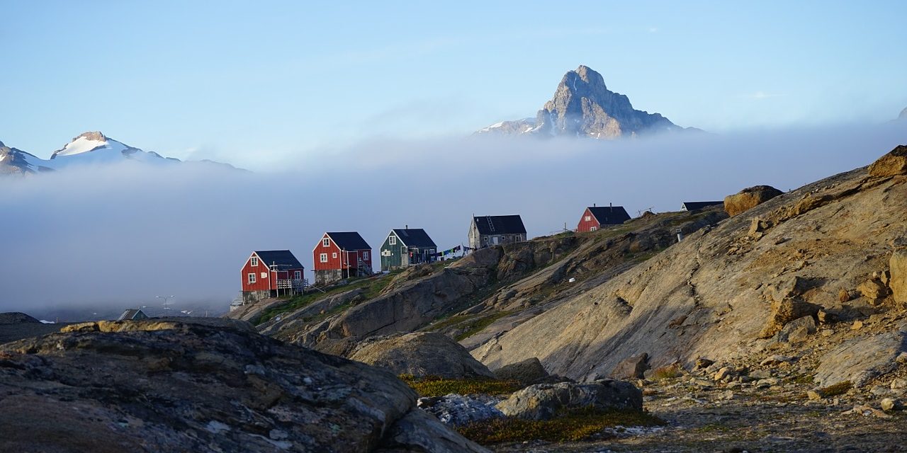 “L’homme rouge et l’homme en noir” de Kim Leine : de glace et de feu