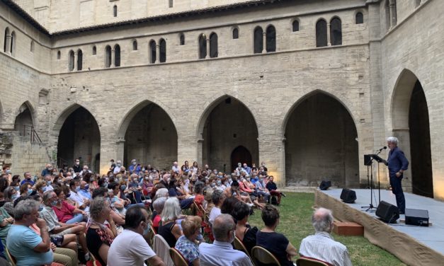 Le Souffle d’Avignon : une parole nouvelle retentit au cœur du Palais des papes